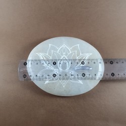 Selenite charging plate engraved oval shape - Reference: SP8