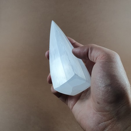 SELENITE PYRAMID TOWER  - Reference: ST4